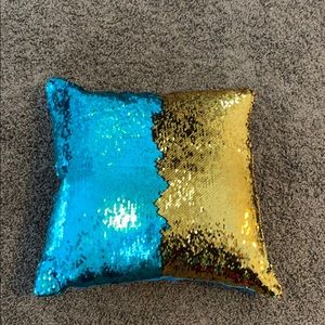 Blue and gold sequin pillow ( reversible )